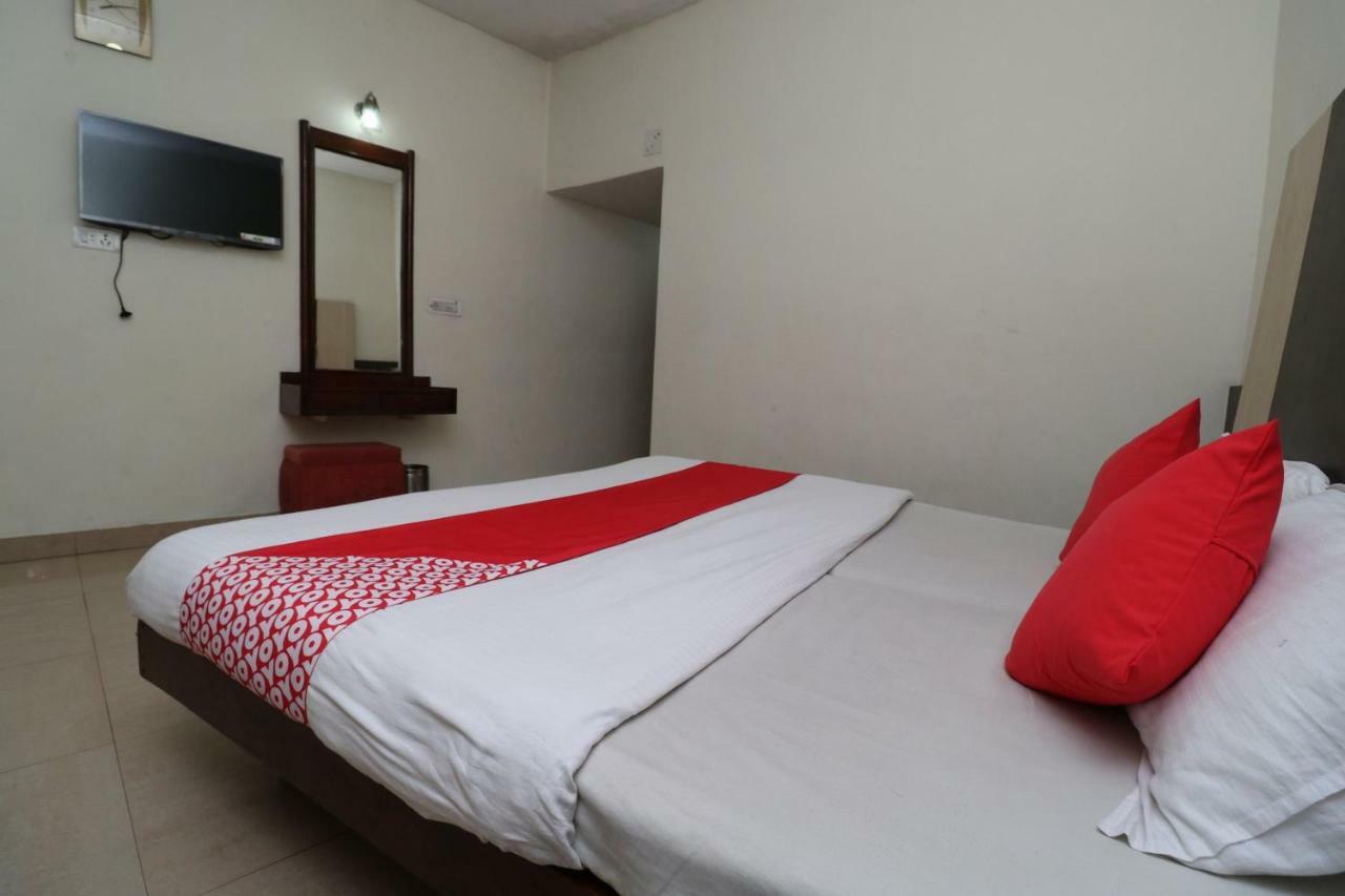 Oyo 38036 Hotel Basera Катра Экстерьер фото