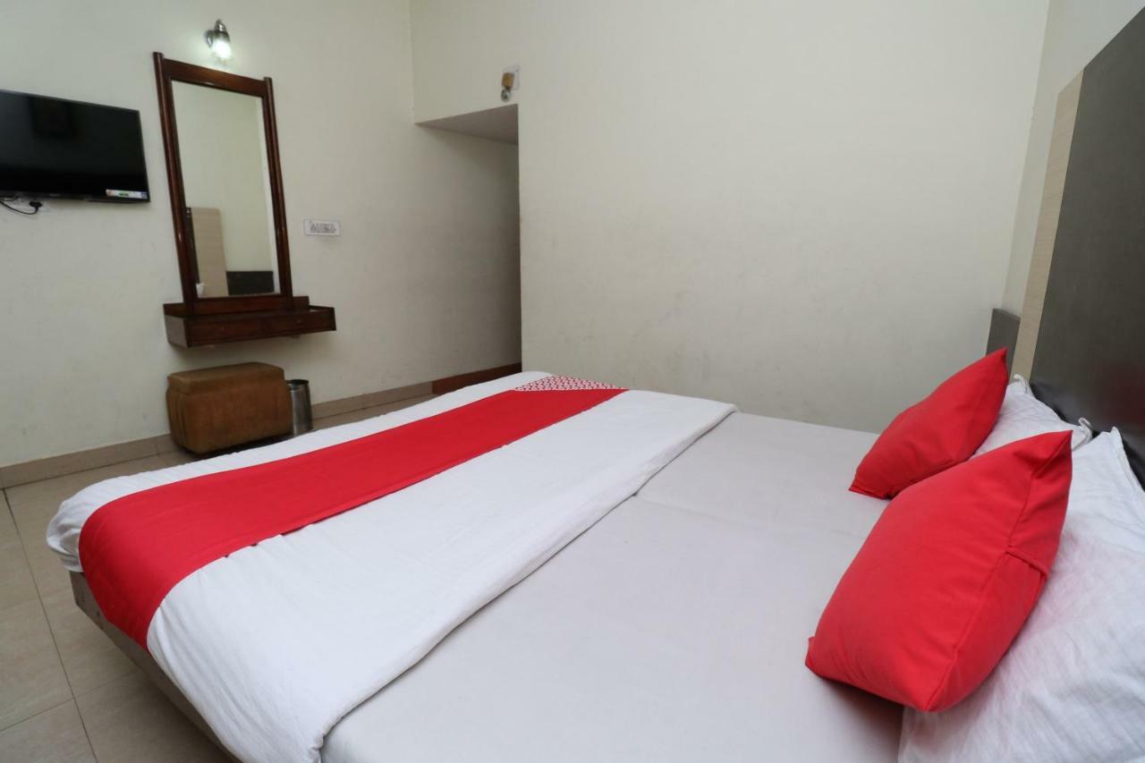 Oyo 38036 Hotel Basera Катра Экстерьер фото