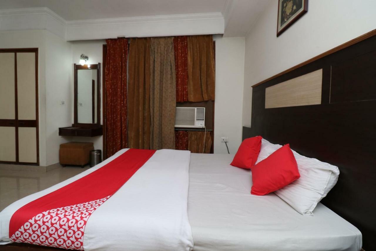 Oyo 38036 Hotel Basera Катра Экстерьер фото