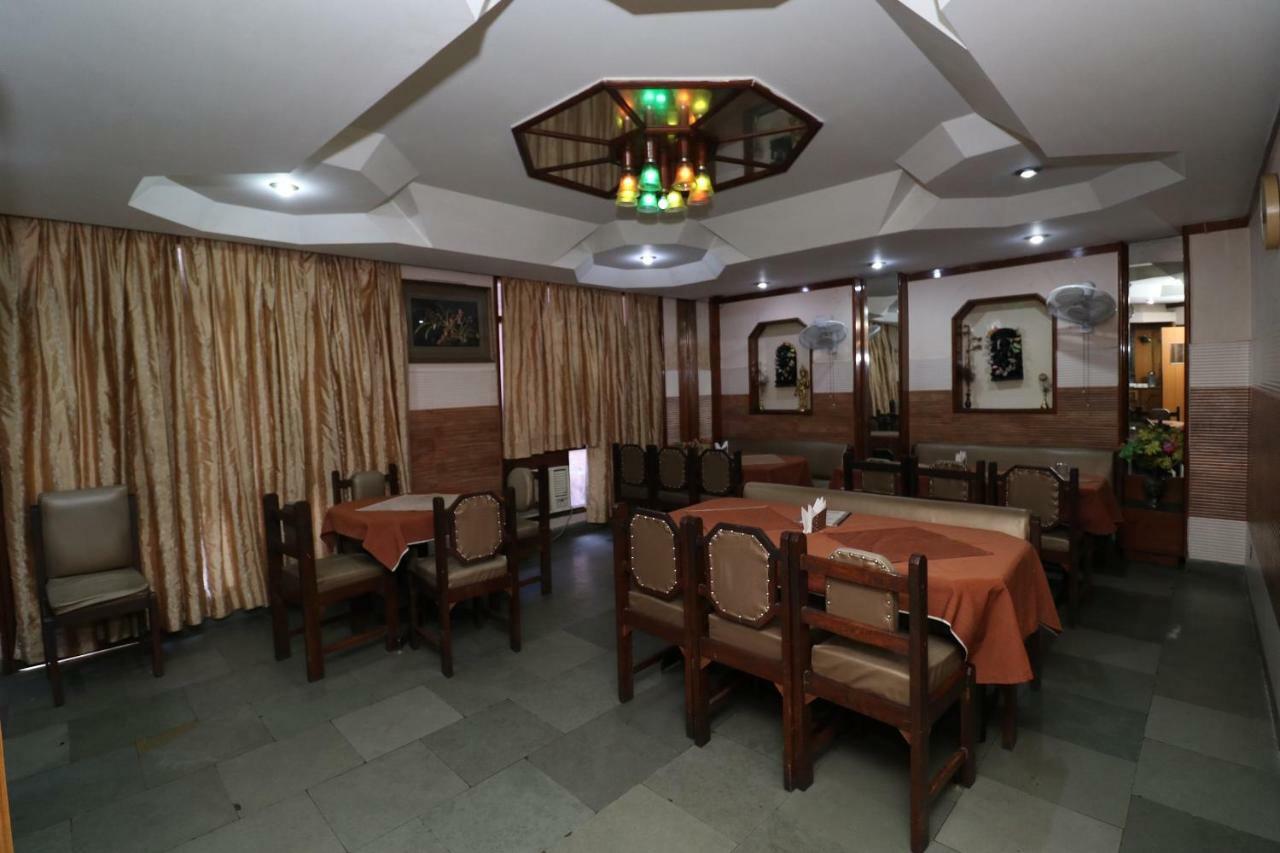 Oyo 38036 Hotel Basera Катра Экстерьер фото