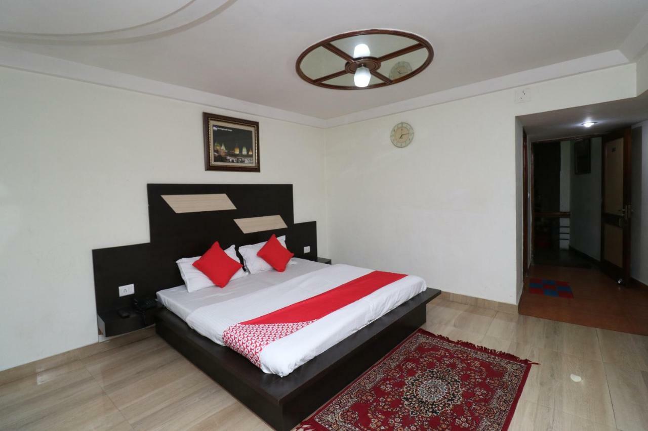Oyo 38036 Hotel Basera Катра Экстерьер фото