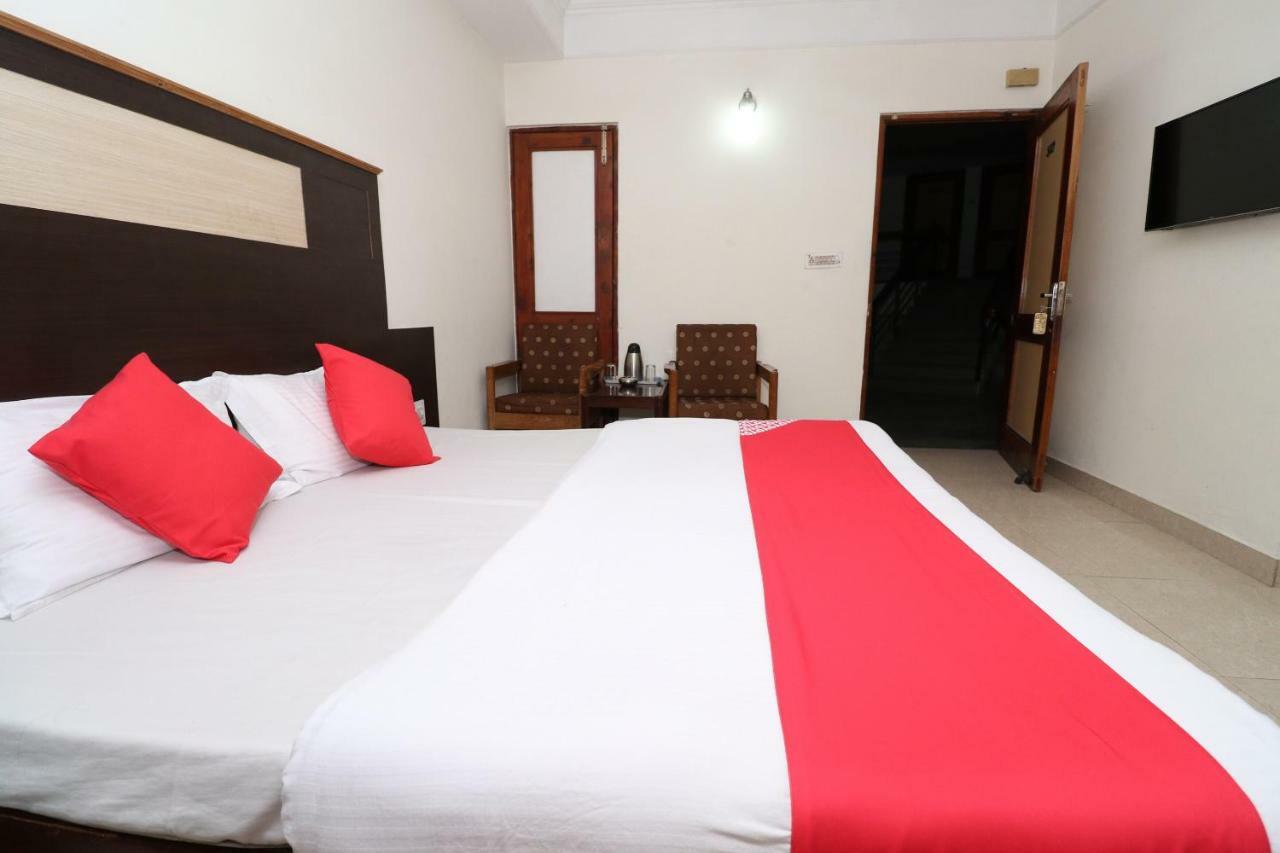 Oyo 38036 Hotel Basera Катра Экстерьер фото